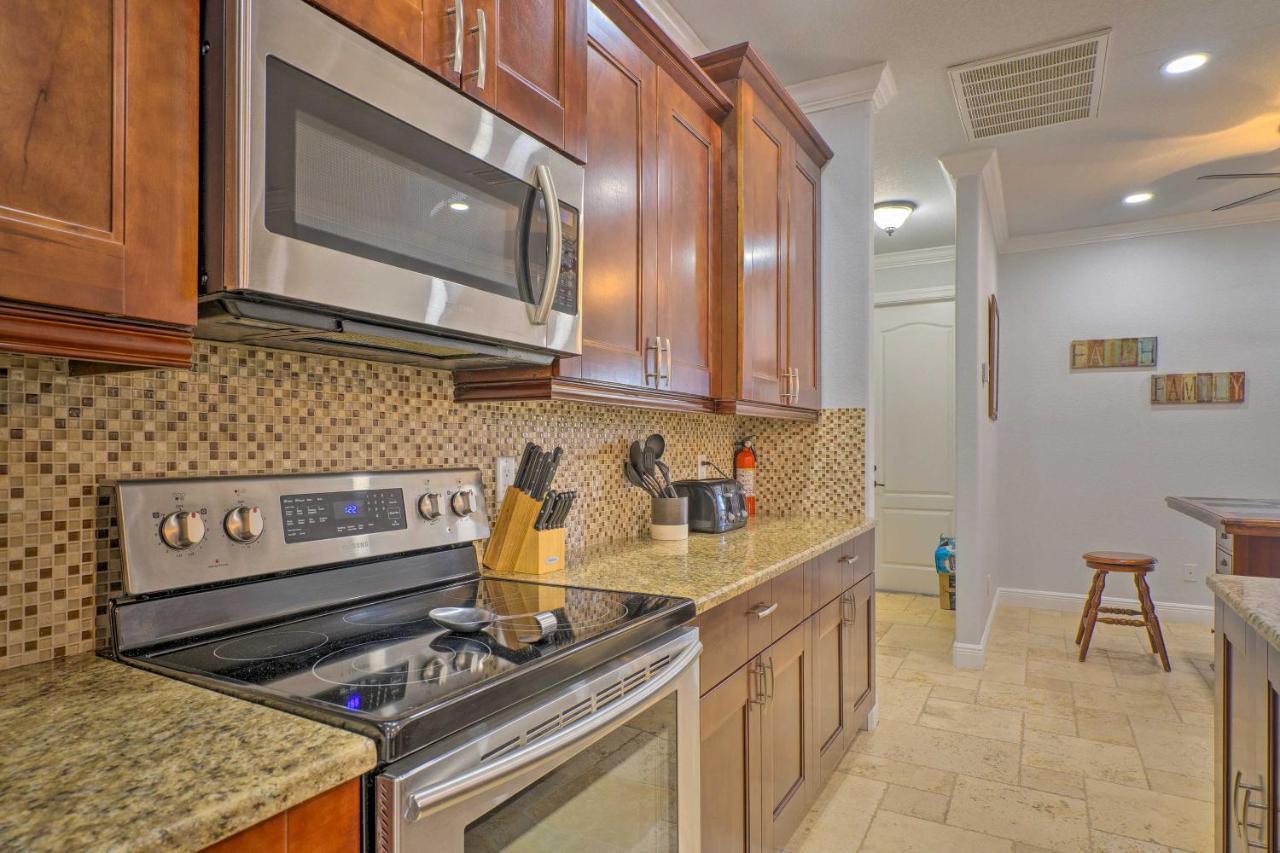 Canalfront Cape Coral Home With Patio And Grill! Exterior photo