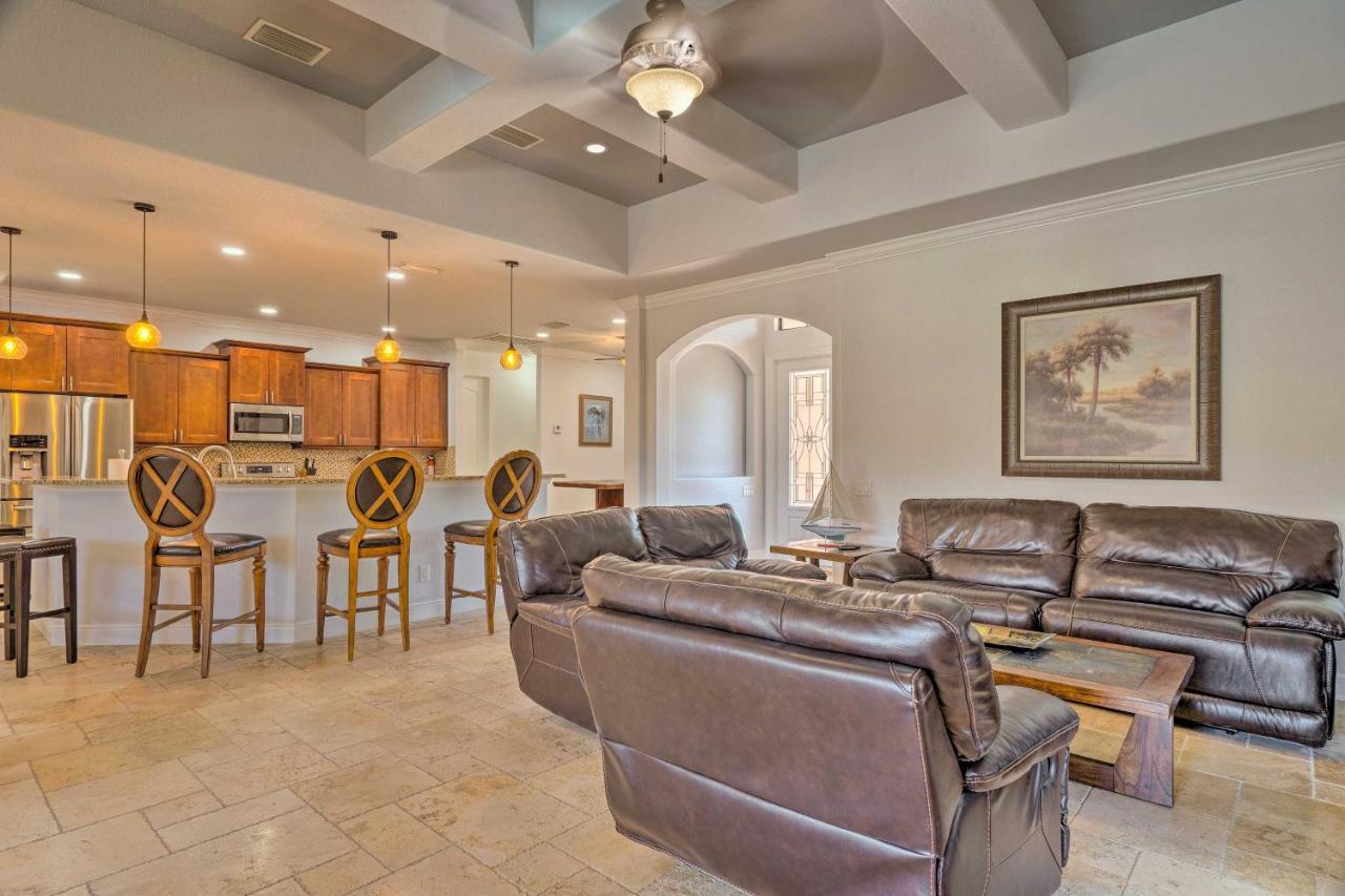 Canalfront Cape Coral Home With Patio And Grill! Exterior photo