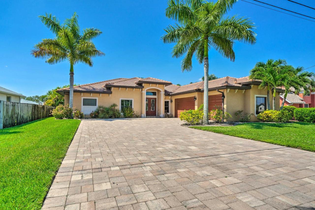 Canalfront Cape Coral Home With Patio And Grill! Exterior photo