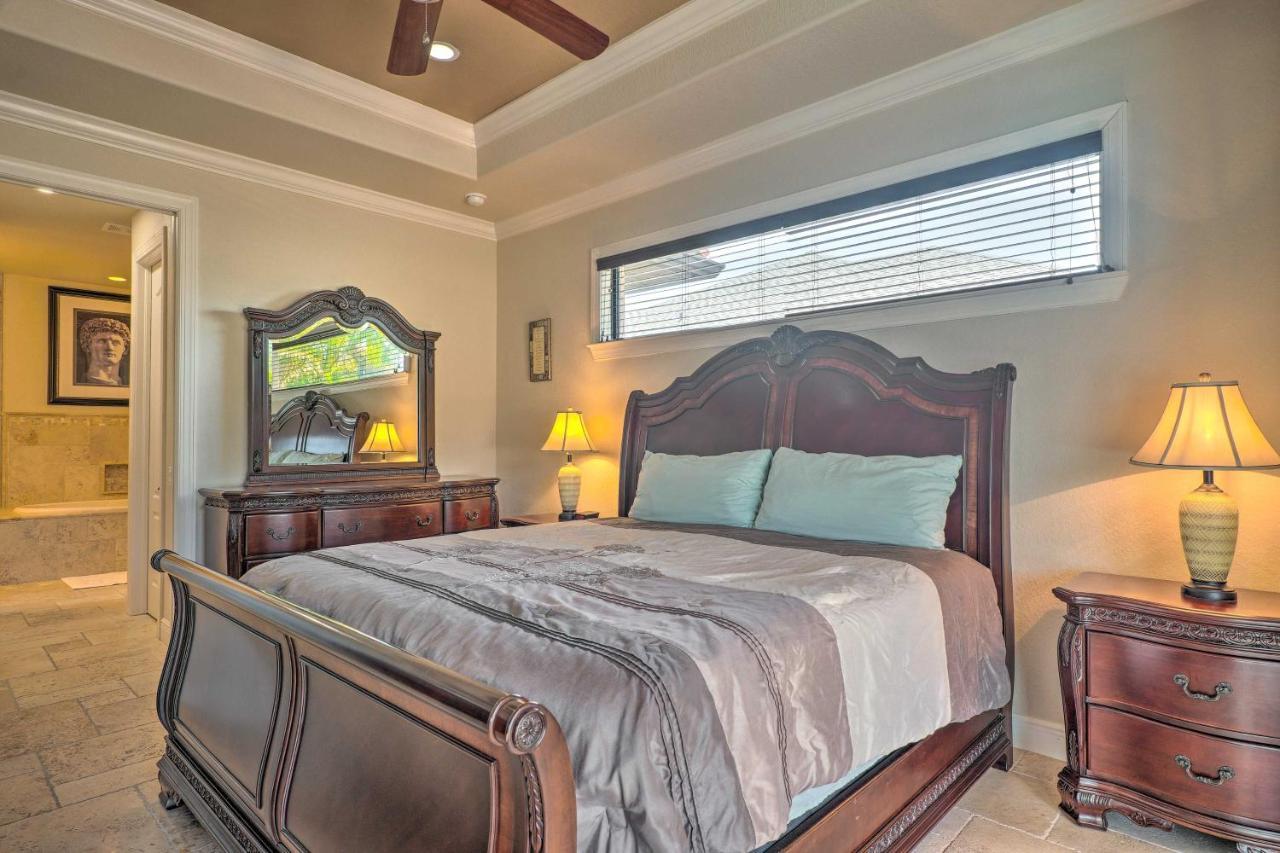Canalfront Cape Coral Home With Patio And Grill! Exterior photo