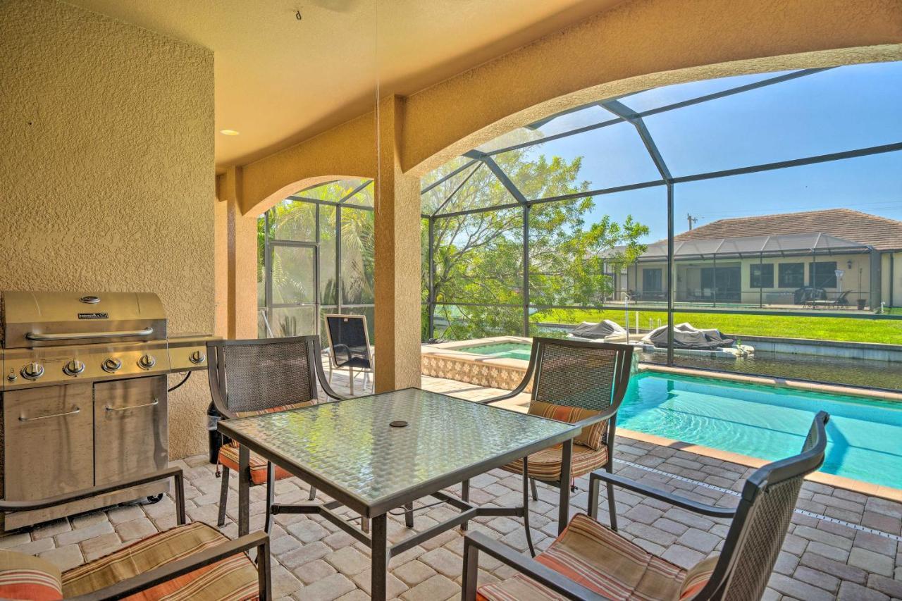 Canalfront Cape Coral Home With Patio And Grill! Exterior photo