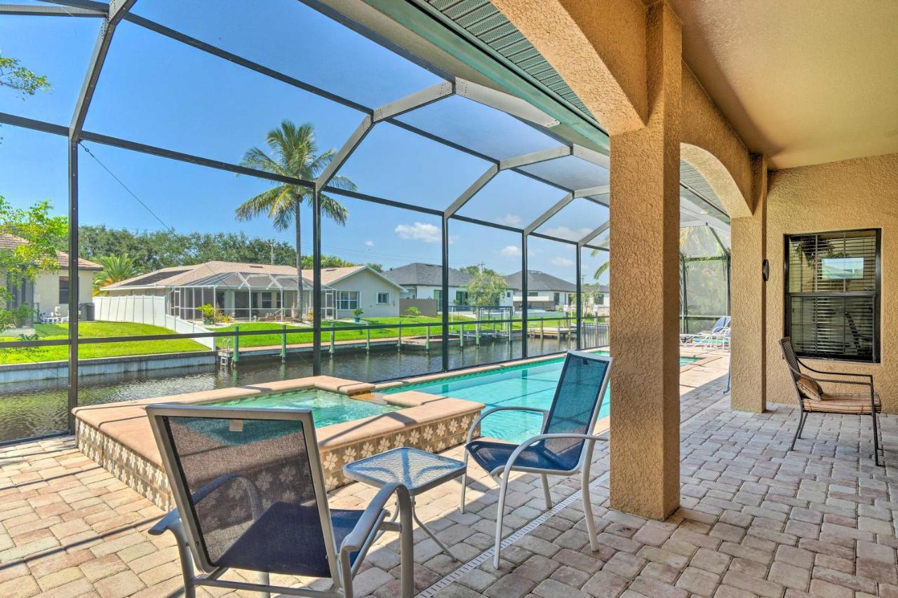 Canalfront Cape Coral Home With Patio And Grill! Exterior photo